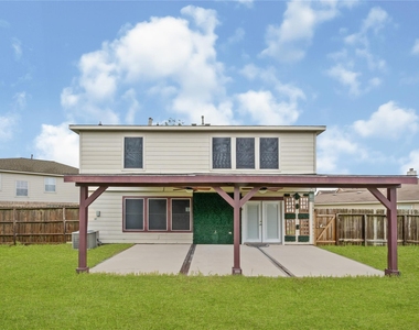 9226 Macmillan Lane - Photo Thumbnail 23