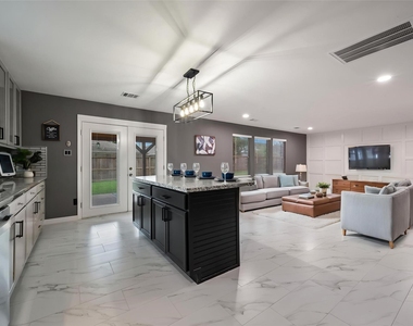 9226 Macmillan Lane - Photo Thumbnail 8