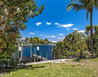 2601 Sw 39th Terrace - Photo Thumbnail 22