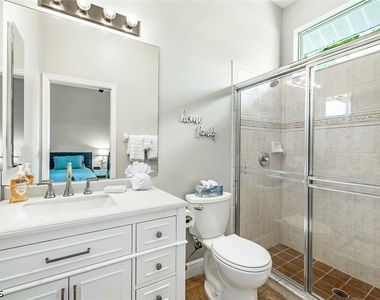2601 Sw 39th Terrace - Photo Thumbnail 15