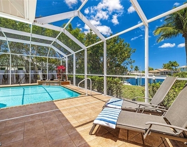 2601 Sw 39th Terrace - Photo Thumbnail 18
