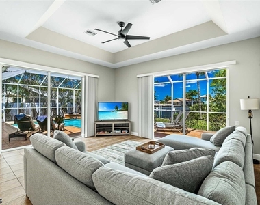 2601 Sw 39th Terrace - Photo Thumbnail 4