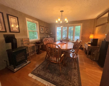 258 Redding - Photo Thumbnail 23