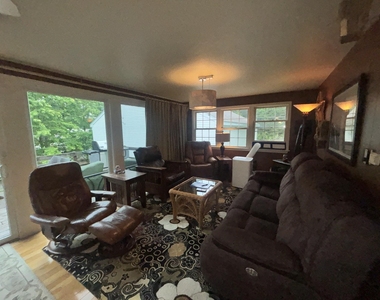 258 Redding - Photo Thumbnail 9