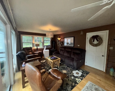 258 Redding - Photo Thumbnail 5