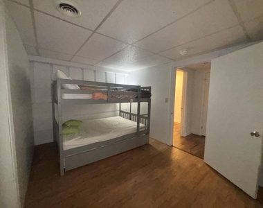 258 Redding - Photo Thumbnail 55