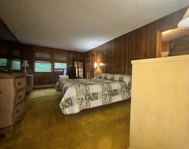 258 Redding - Photo Thumbnail 34