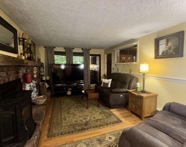 258 Redding - Photo Thumbnail 12