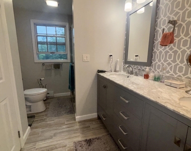 258 Redding - Photo Thumbnail 36