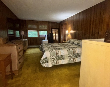 258 Redding - Photo Thumbnail 32