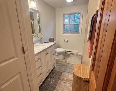 258 Redding - Photo Thumbnail 29