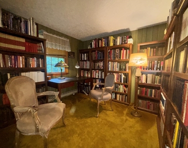 258 Redding - Photo Thumbnail 38