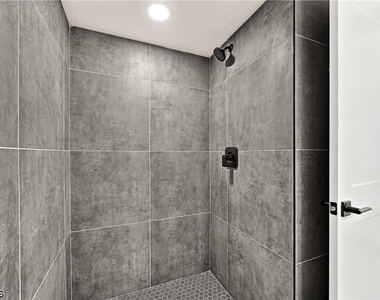16881 Davis Road - Photo Thumbnail 18