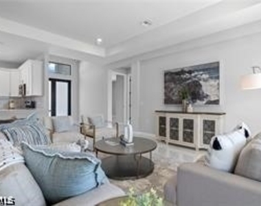 1508 Ne 35th Lane - Photo Thumbnail 9