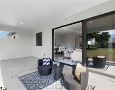 1508 Ne 35th Lane - Photo Thumbnail 17