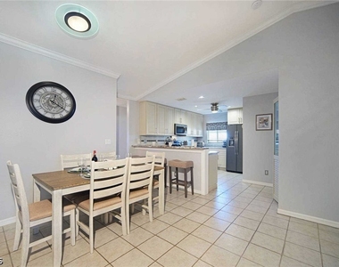 3832 Sw 20th Avenue - Photo Thumbnail 17