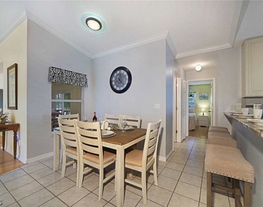3832 Sw 20th Avenue - Photo Thumbnail 6