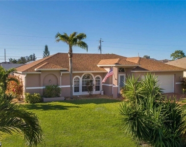 3832 Sw 20th Avenue - Photo Thumbnail 3