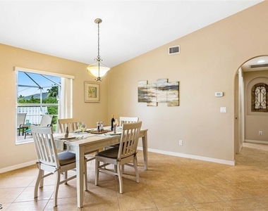 4226 Sw 14th Place - Photo Thumbnail 23