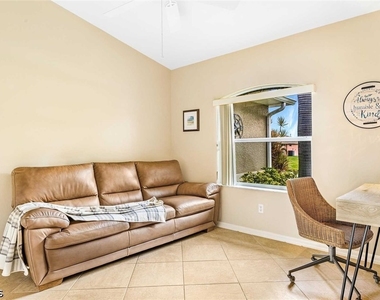 4226 Sw 14th Place - Photo Thumbnail 7