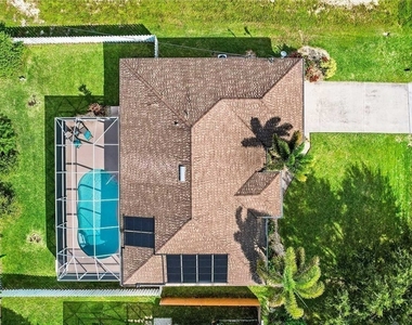 4226 Sw 14th Place - Photo Thumbnail 2