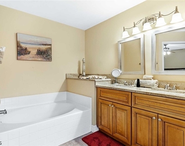 4534 Sw 5th Place - Photo Thumbnail 11