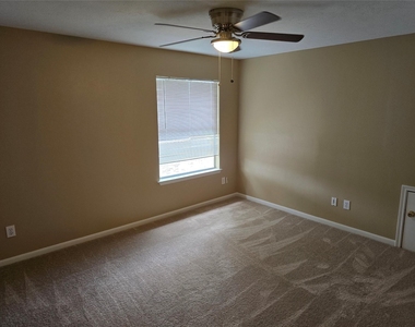1820 Branch Hill Drive - Photo Thumbnail 27