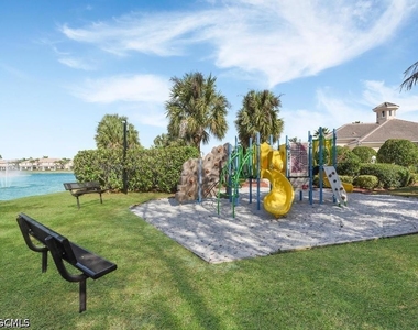 8639 Athena Court - Photo Thumbnail 13