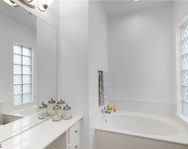 7983 Valentina Court - Photo Thumbnail 34