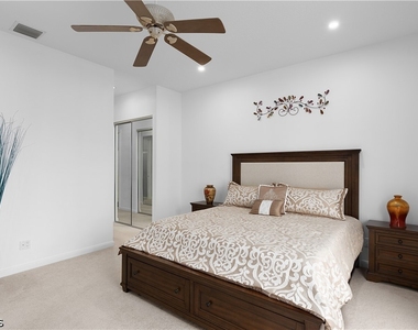 7983 Valentina Court - Photo Thumbnail 16