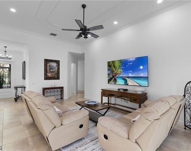 7983 Valentina Court - Photo Thumbnail 9