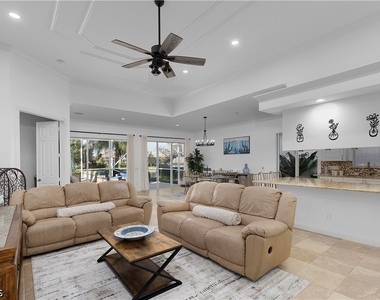 7983 Valentina Court - Photo Thumbnail 13