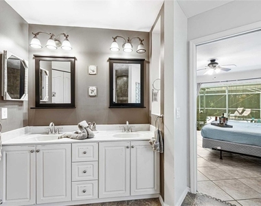 620 Se 21st Terrace - Photo Thumbnail 10