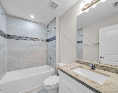 4326 Ne 24th Place - Photo Thumbnail 15