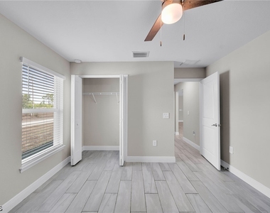 4326 Ne 24th Place - Photo Thumbnail 14