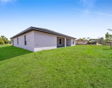 4326 Ne 24th Place - Photo Thumbnail 23