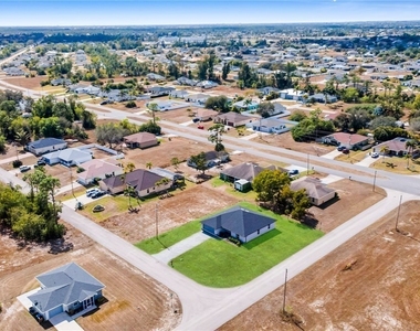4326 Ne 24th Place - Photo Thumbnail 27