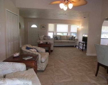 1510 Se 11th Place - Photo Thumbnail 4