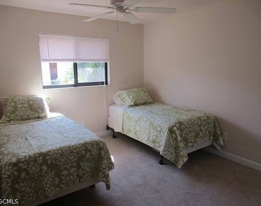 1510 Se 11th Place - Photo Thumbnail 13