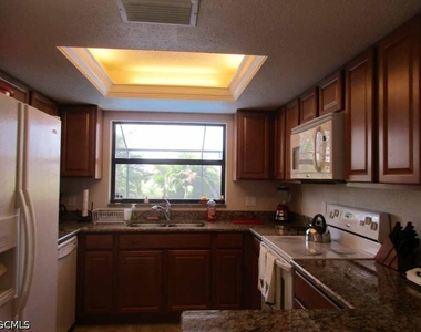 1510 Se 11th Place - Photo Thumbnail 5