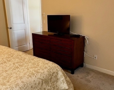 1510 Se 11th Place - Photo Thumbnail 9