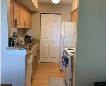 2835 Winkler Avenue - Photo Thumbnail 4