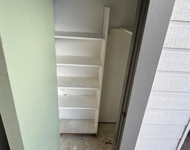 3220 69th Street - Photo Thumbnail 46