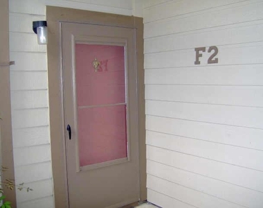 3220 69th Street - Photo Thumbnail 13