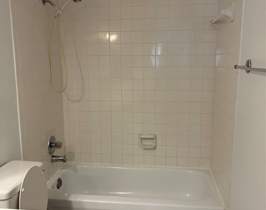 3220 69th Street - Photo Thumbnail 25