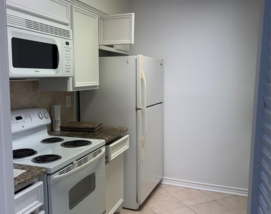3220 69th Street - Photo Thumbnail 30