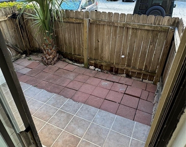 3220 69th Street - Photo Thumbnail 42