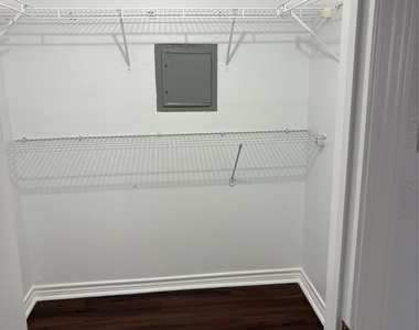 3220 69th Street - Photo Thumbnail 29