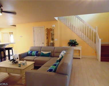 1120 Se 33 Terrace - Photo Thumbnail 10