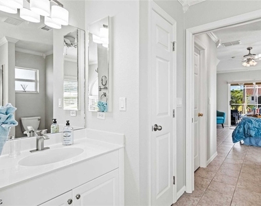 4131 Sw 17th Place - Photo Thumbnail 12